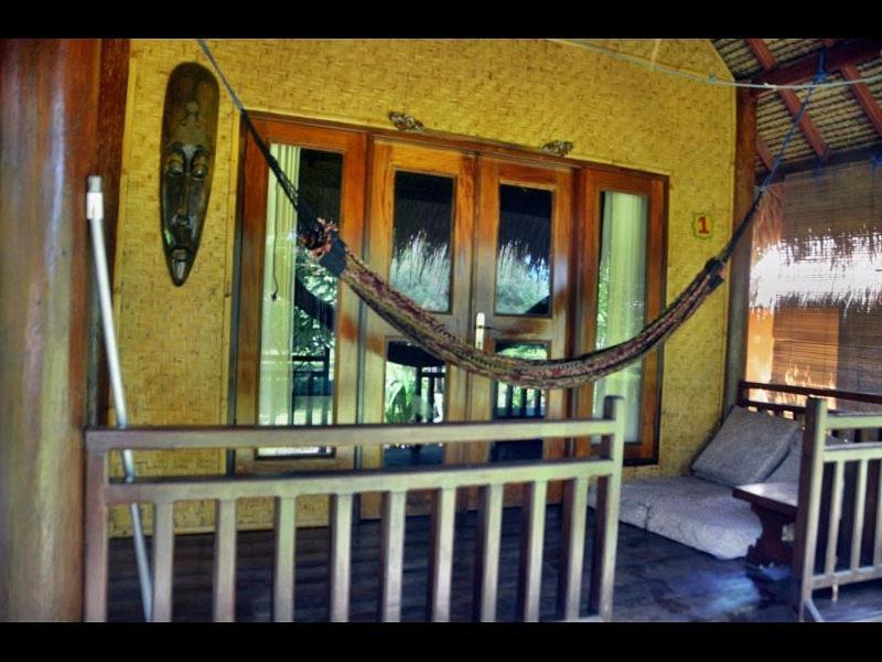 Amigos Bungalows Gili Meno Exterior photo
